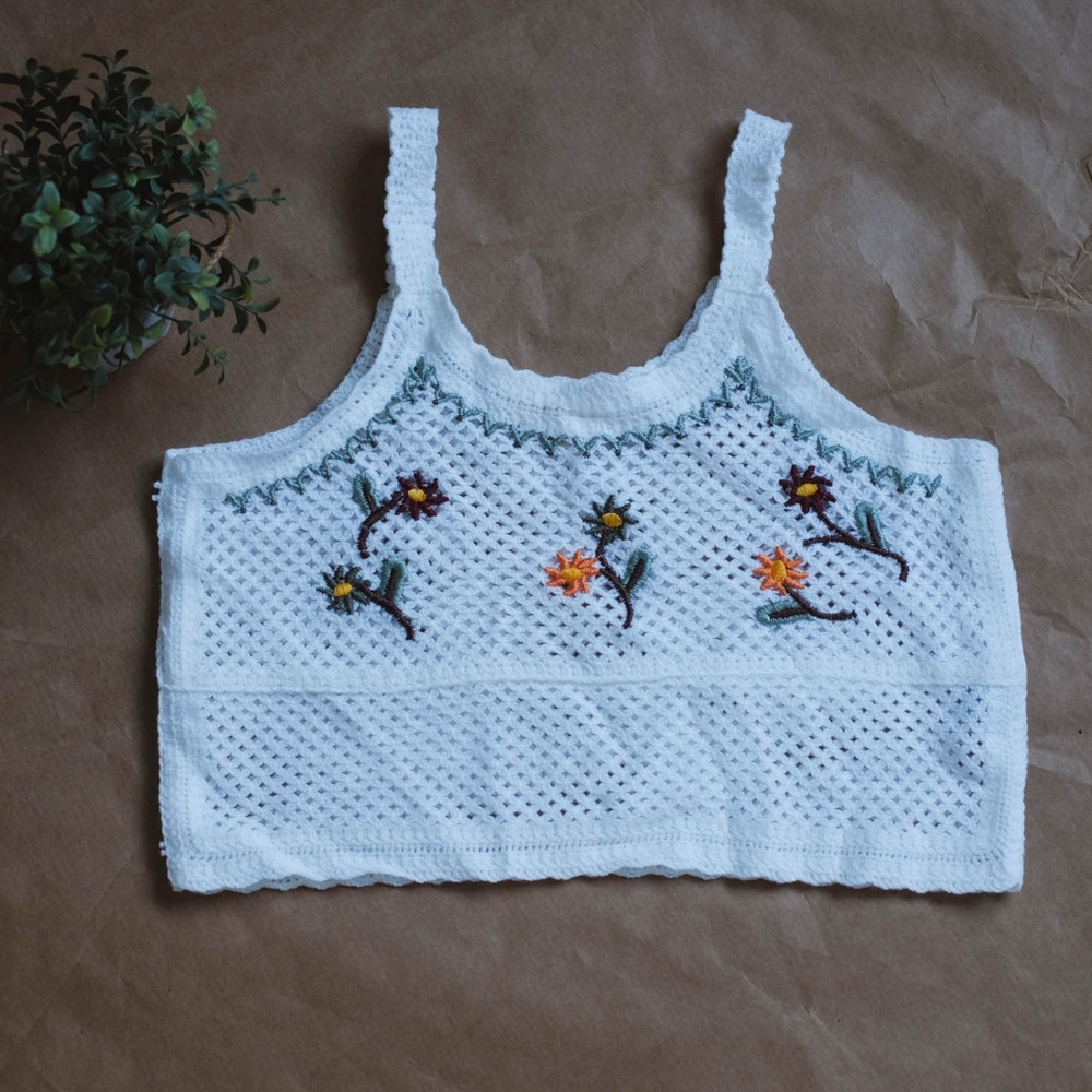 ✨Rebellion Again Crochet Tank – Size M